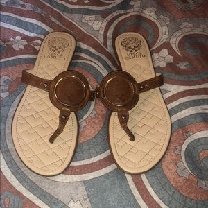 Brown/tan Vince Camuto thong sandals